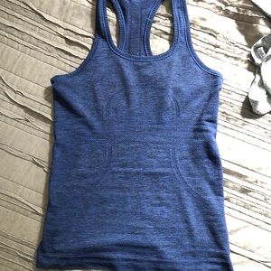 Lululemon tank